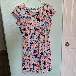 Flutter Sleeve Floral Dress, M